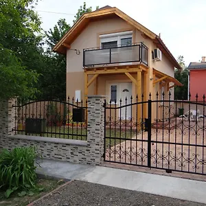https://marinica-apartman-ii.hotels-hajduszoboszlo-hungary.com